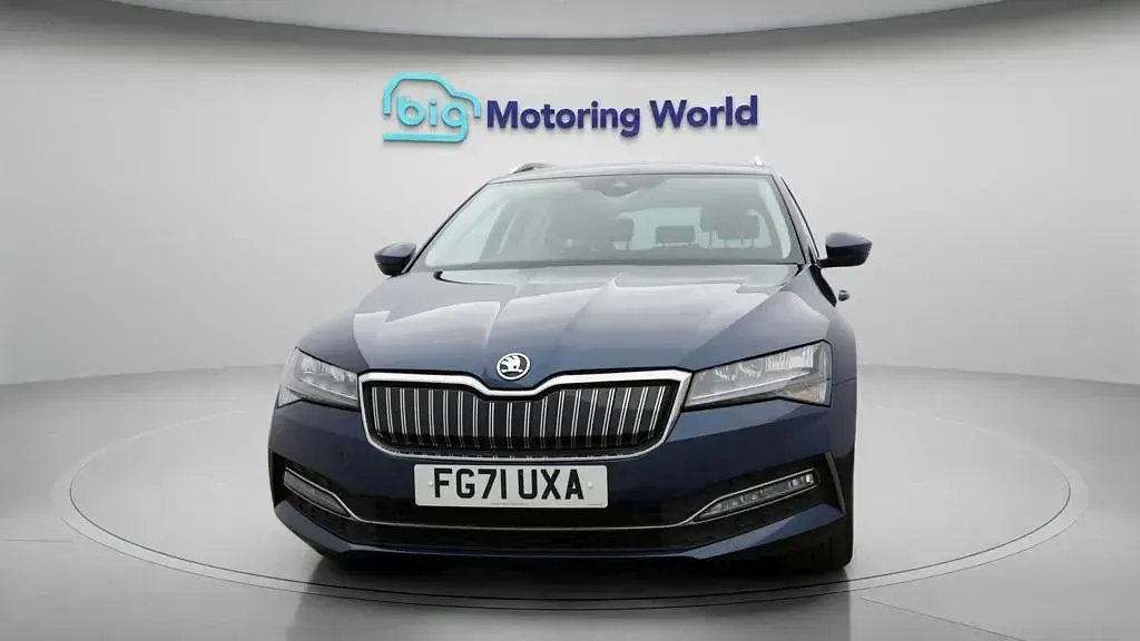 Used Skoda Superb Dynamic 218 HP (160 kW) 2022 Blue Estate