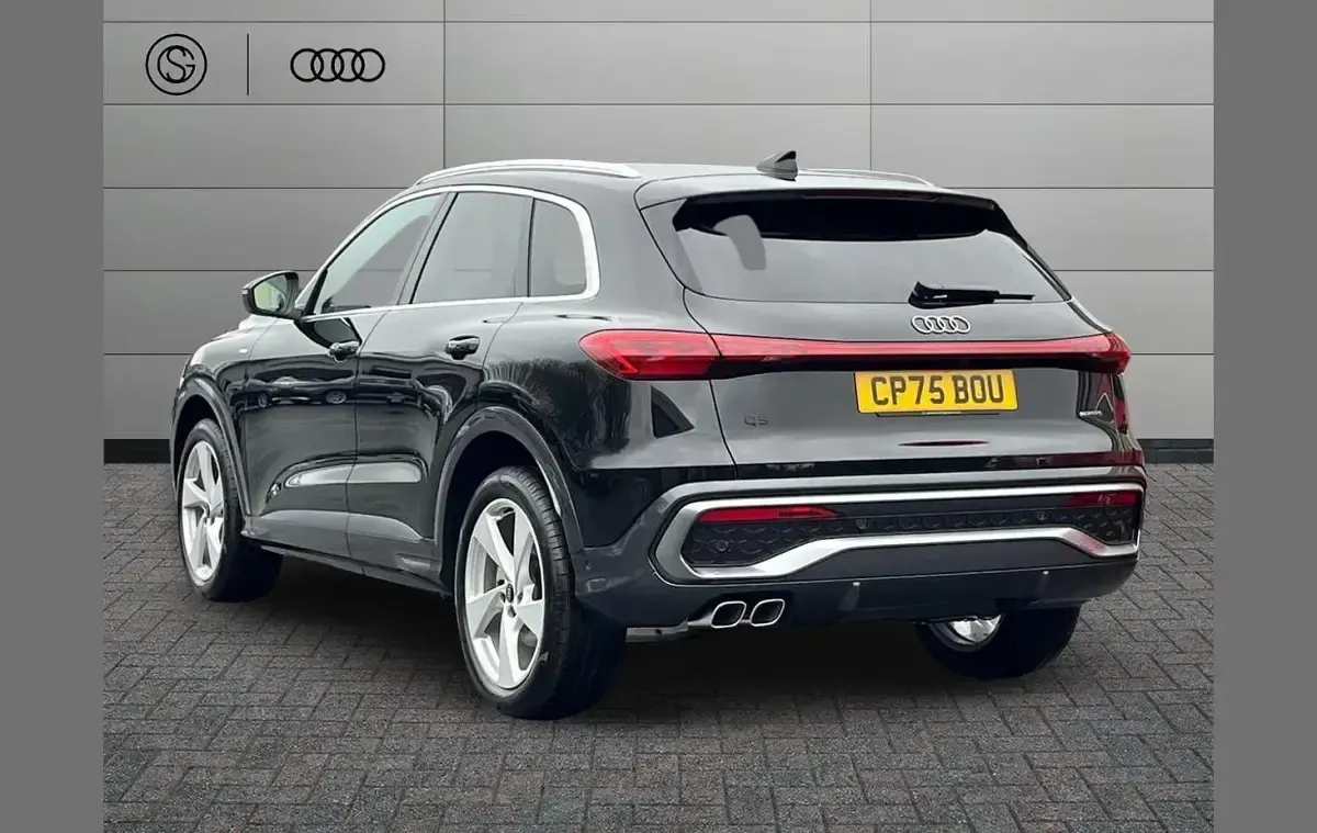 Used Audi Q5 S-Line 200 HP (147 kW) 2025 Black SUV