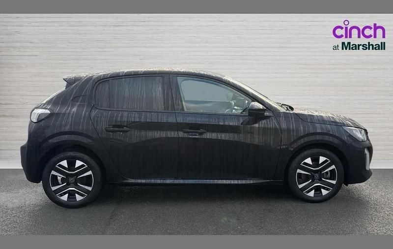 Used Peugeot 208 Allure 101 HP (74 kW) 2024 Black Hatchback