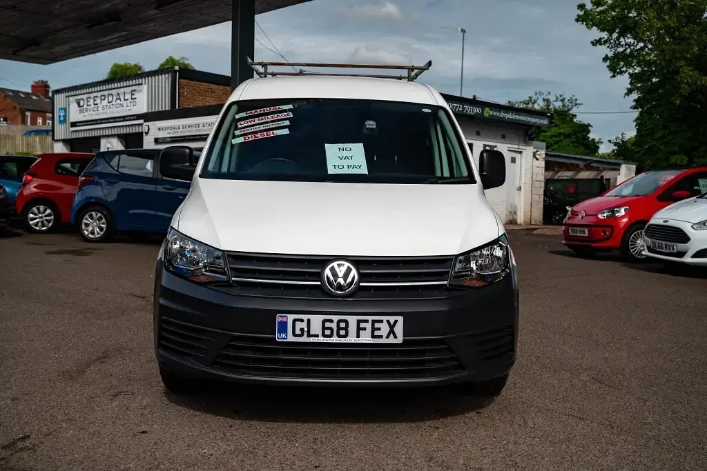 Used VW Caddy Maxi Startline 102 HP (75 kW) 2018 White MPV