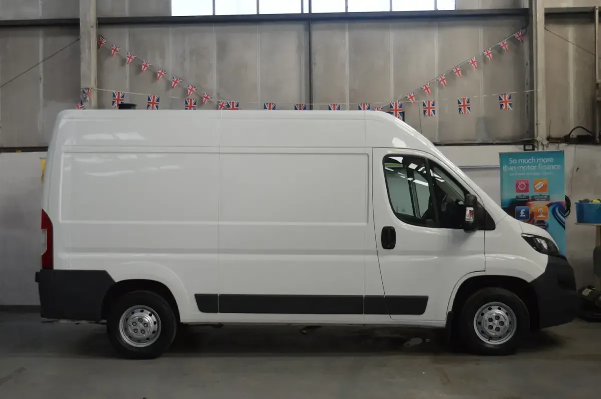 Used Peugeot Boxer 130 HP (95 kW) 2016 White Van