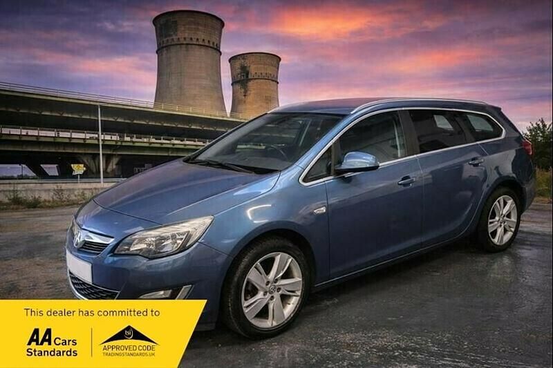 Blue Used 2014 Vauxhall Astra SRi Estate | £2,490 (Good price) - Image 1/1