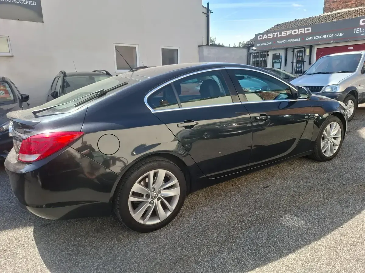 Used Vauxhall Insignia SRi 2012 Black Hatchback