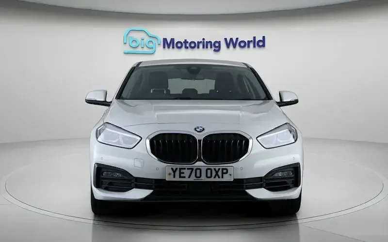 Used BMW 118 140 HP (102 kW) 2020 White Hatchback