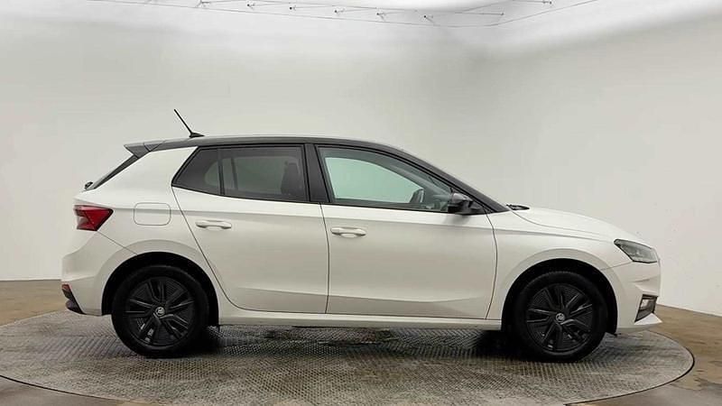 Used Skoda Fabia Colour Edition 110 HP (80 kW) 2023 White Hatchback