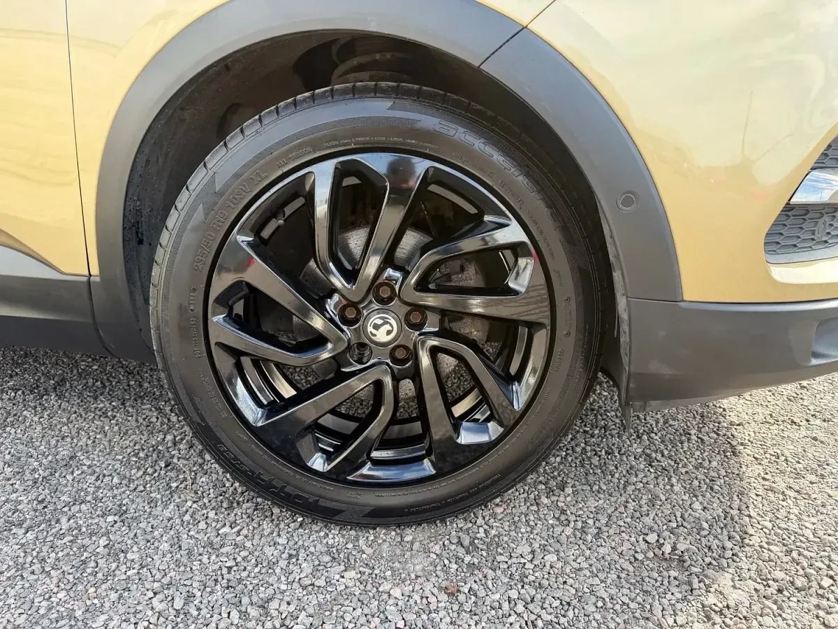 Used Vauxhall Grandland X Elite 130 HP (95 kW) 2018 Gold SUV
