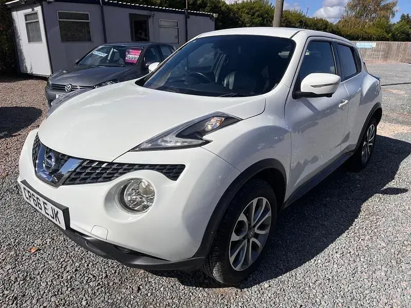 Used Nissan Juke Tekna 110 HP (80 kW) 2017 White SUV