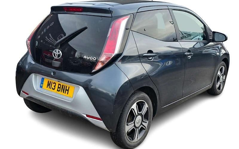 Used Toyota Aygo X-clusiv 69 HP (50 kW) 2016 Hatchback