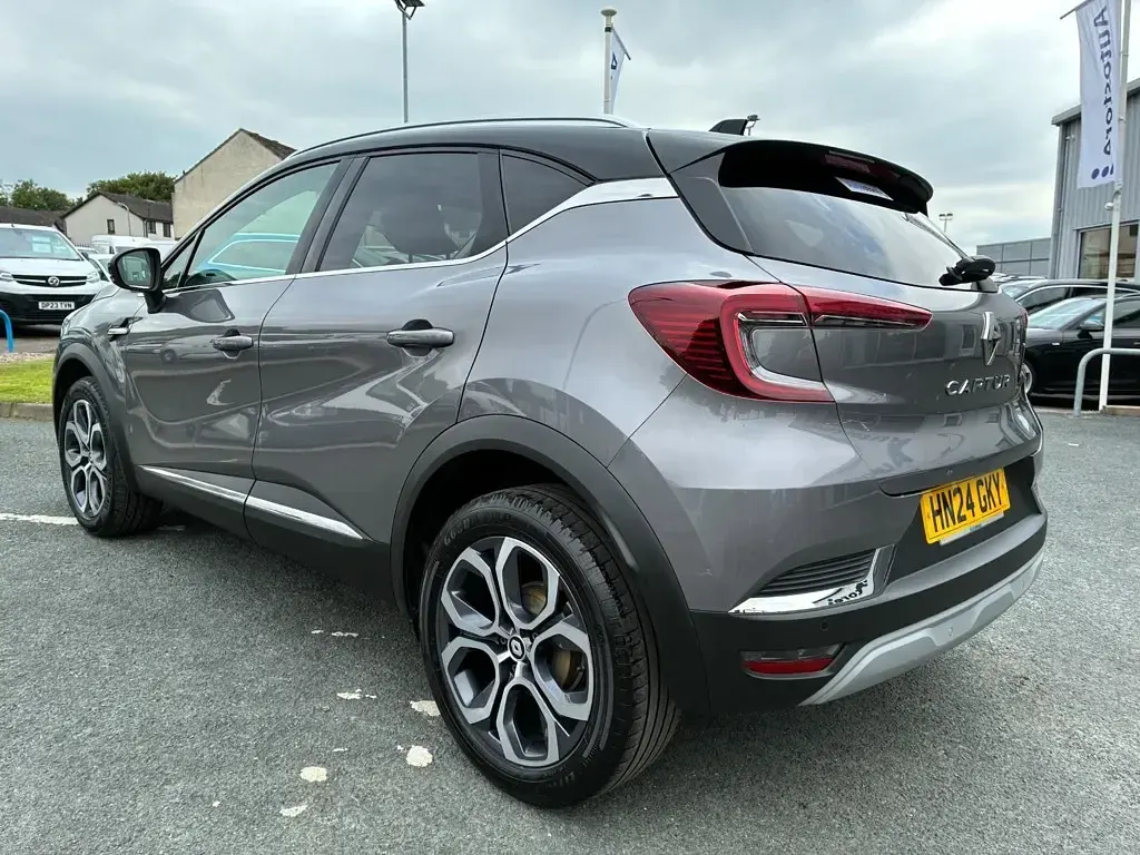 Used Renault Captur Techno 2024 Grey and black SUV