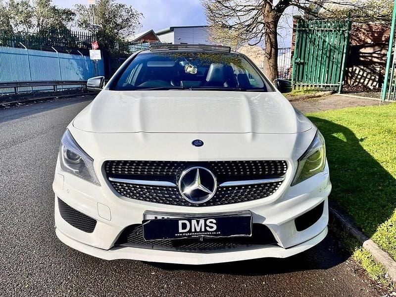 Used Mercedes CLA220 Shooting Brake AMG 177 HP (130 kW) 2016 White Estate