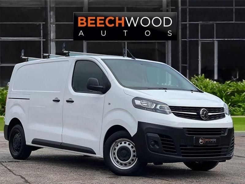 White Used 2021 Vauxhall Vivaro Edition Van | £8,900 (Super price) - Image 1/4