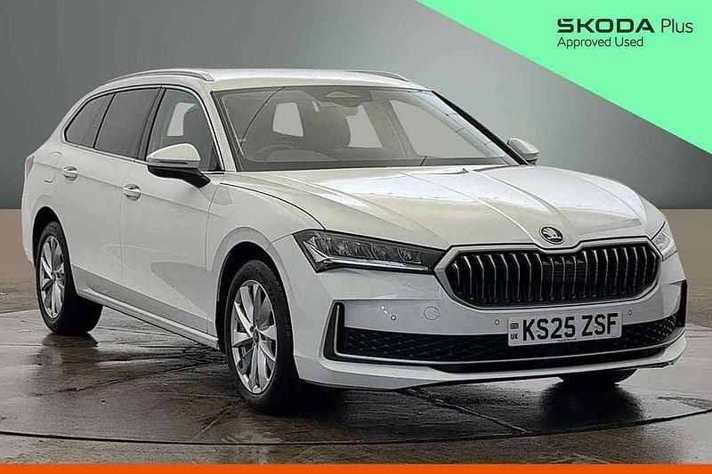 Pure white Used 2025 Skoda Superb SE Technology Estate | £29,980 (A bit pricey) - Image 1/4
