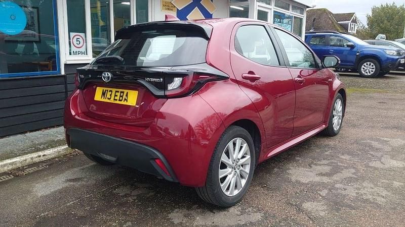 Used Toyota Yaris Hybrid 2021 Red Hatchback