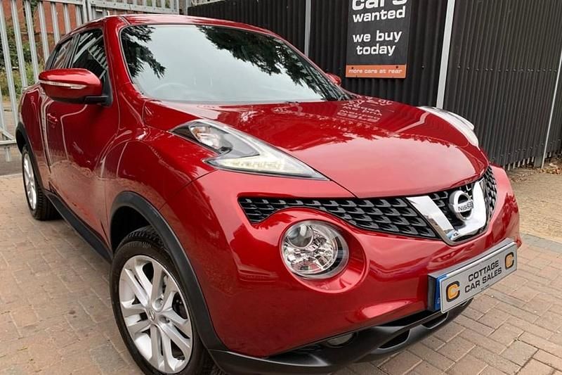 Red Used 2016 Nissan Juke N-Connecta SUV | £5,495 (Fair price) - Image 1/1