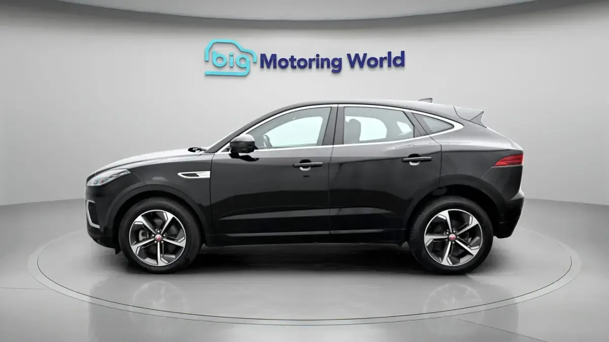 Used Jaguar E-Pace R-Dynamic 204 HP (150 kW) 2021 Black SUV