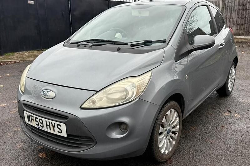 Silver Used 2009 Ford Ka Zetec Hatchback | £2,200 (Good price) - Image 1/1