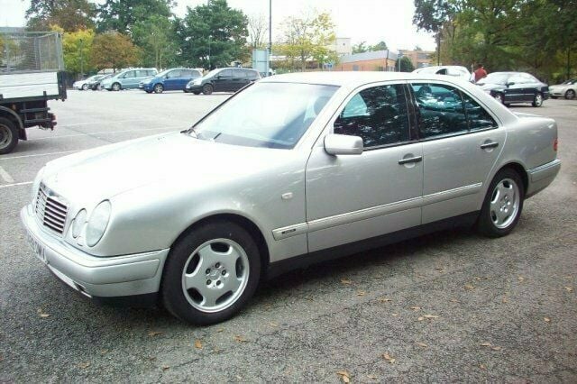Used Mercedes E240 Avantgarde 1998 Sedan
