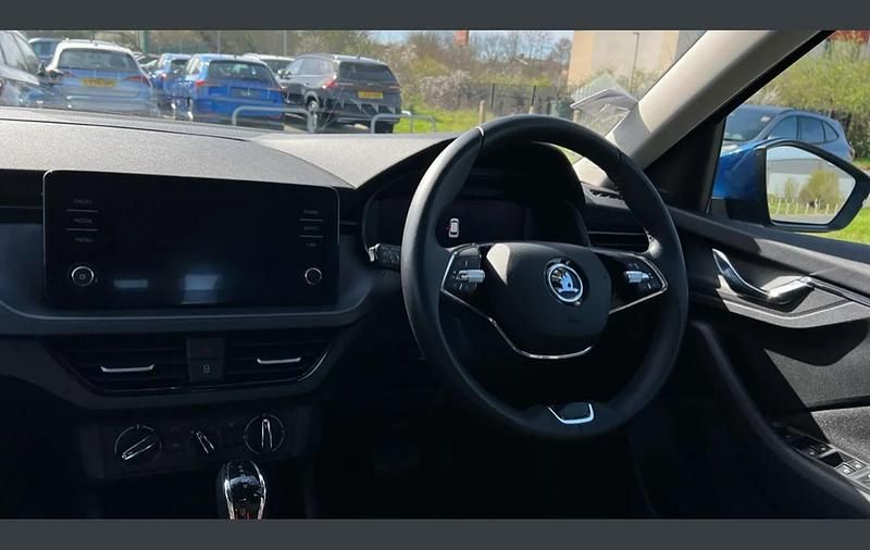 Used Skoda Kamiq SE 110 HP (80 kW) 2024 Race blue metallic  SUV