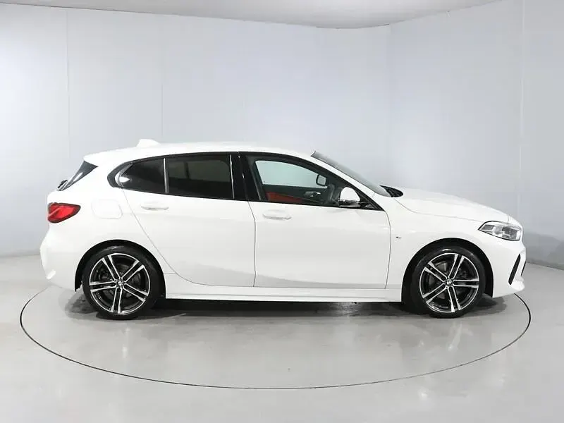 Used BMW 118 M Sport 138 HP (101 kW) 2020 White Hatchback