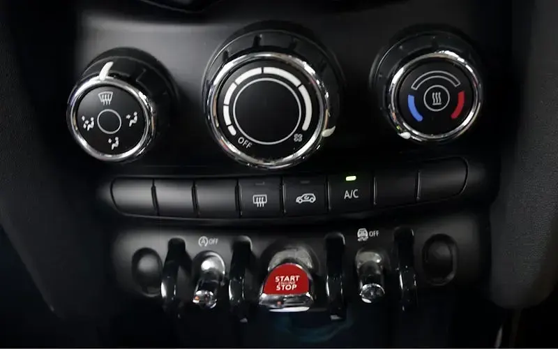 Used Mini Cooper Exclusive 136 HP (100 kW) 2019 Black Hatchback