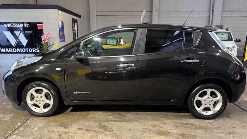 Used Nissan Leaf Acenta 30 kW (41 HP) 2016 Black Hatchback