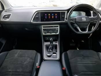 Begagnad Seat Ateca Xperience 150 HK (110 kW) 2024 Grå SUV
