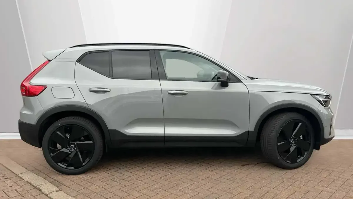 Used Volvo XC40 Plus 161 HP (118 kW) 2026 Grey SUV