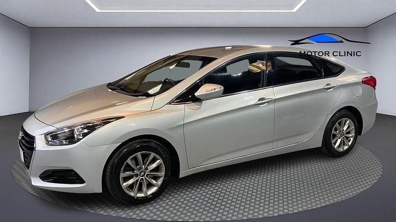 Used Hyundai i40 115 HP (84 kW) 2016 Silver Sedan