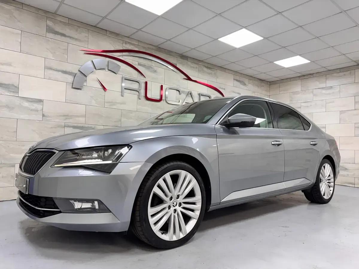 Used Skoda Superb SE L Executive 190 HP (139 kW) 2015 Grey Hatchback