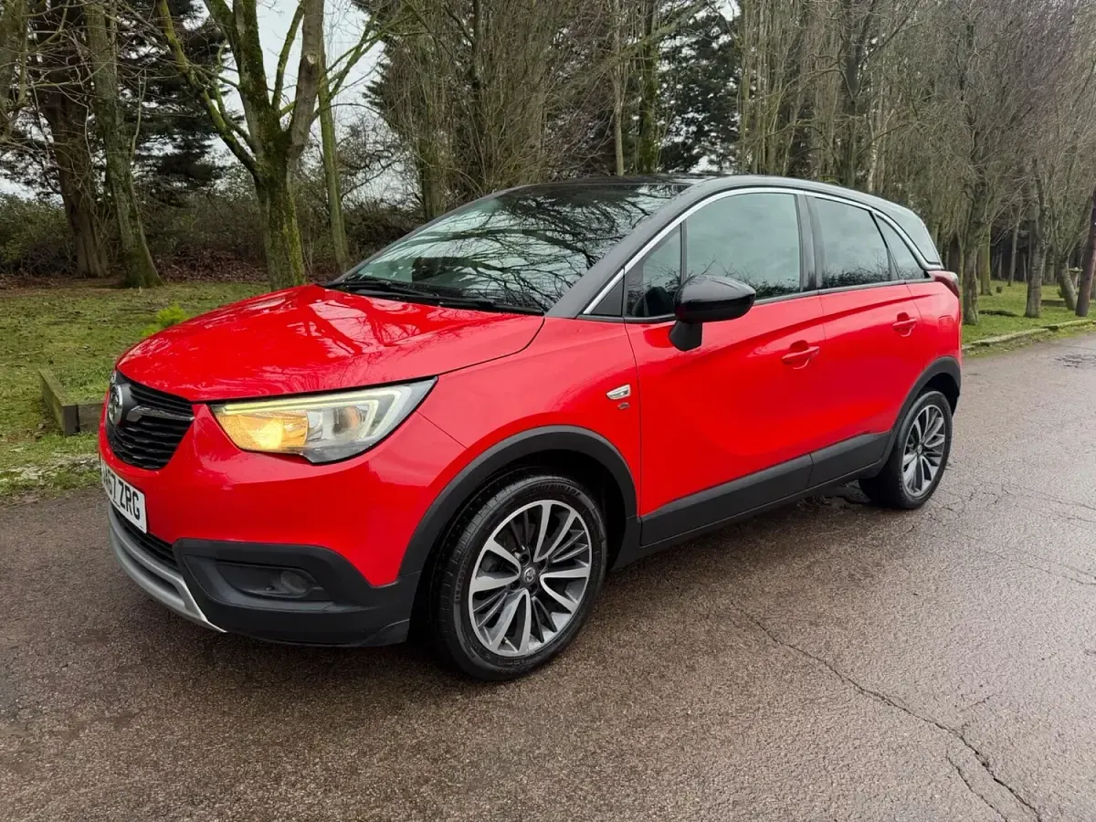 Used Vauxhall Crossland X Elite 110 HP (80 kW) 2017 Red SUV