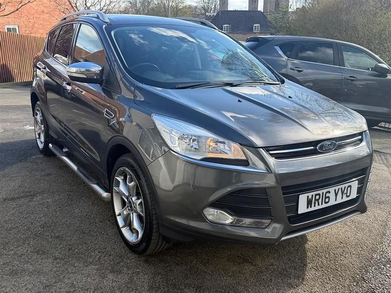 Used Ford Kuga Titanium 150 HP (110 kW) 2016 Grey SUV