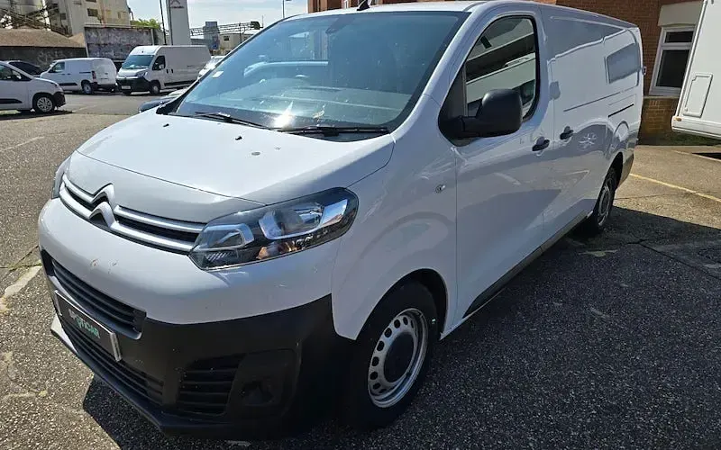 Used Citroën Dispatch 144 HP (105 kW) 2023 White MPV