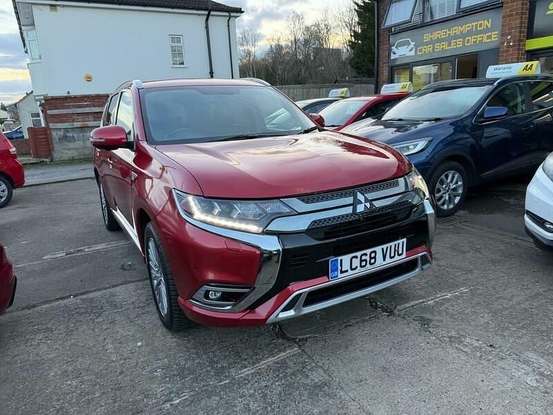 Used Mitsubishi Outlander P-HEV 2018 Red Estate