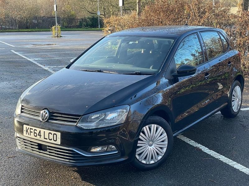 Begagnad VW Polo 2014 Svart Halvkombi