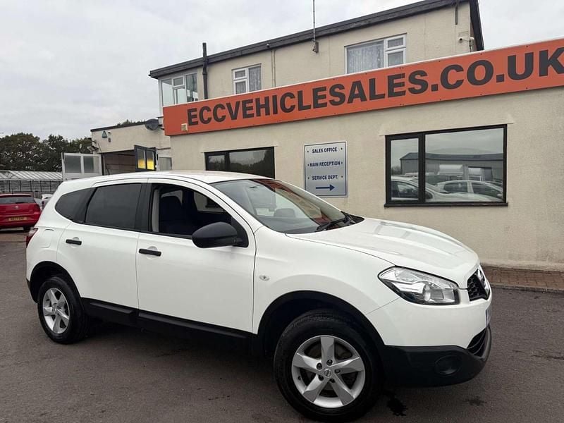 White Used 2013 Nissan Qashqai Visia+ SUV | £2,795 - Image 1/4