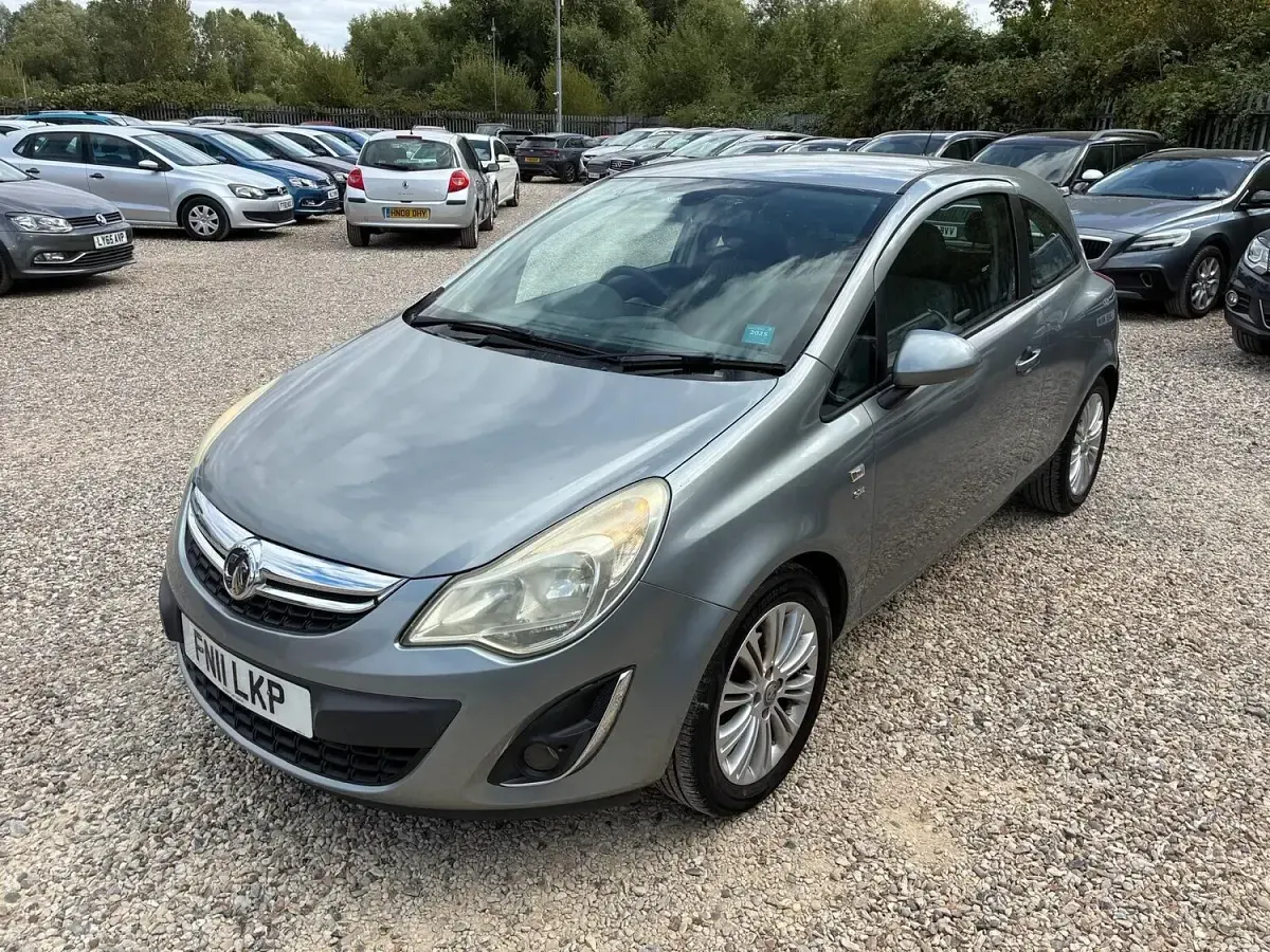 Used Vauxhall Corsa 100 HP (73 kW) 2011 Silver Hatchback