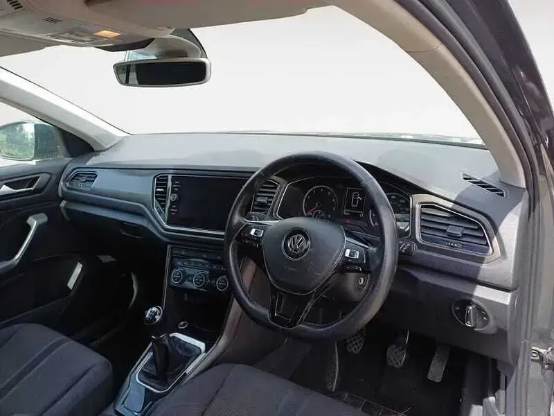Used VW T-Roc SE 115 HP (84 kW) 2019 Grey SUV