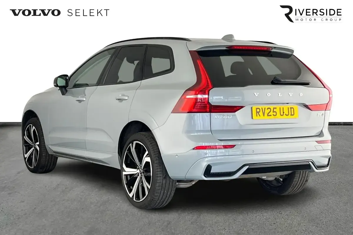 Used Volvo XC60 Ultra 250 HP (183 kW) 2025 Grey SUV