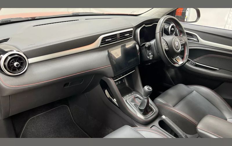 Image 2/4