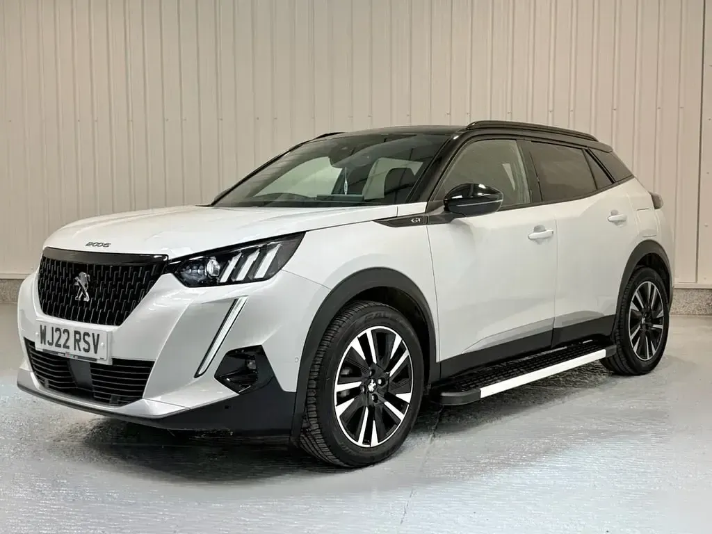 Gebraucht Peugeot 2008 Premium 155 PS (114 kW) 2022 Weiß SUV