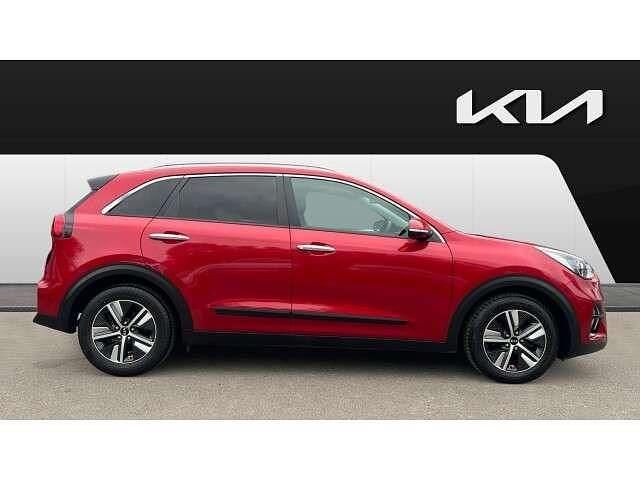Gebraucht Kia Niro 139 PS (102 kW) 2021 Rot SUV