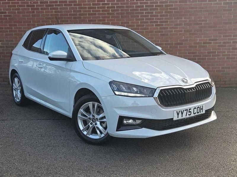 Used Skoda Fabia SE L 85 HP (62 kW) 2025 Moon white metallic Hatchback