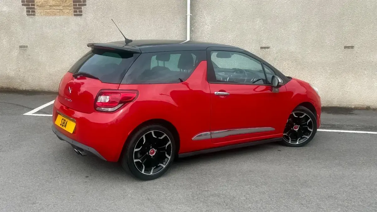 Used Citroën DS3 155 HP (114 kW) 2012 Red Hatchback
