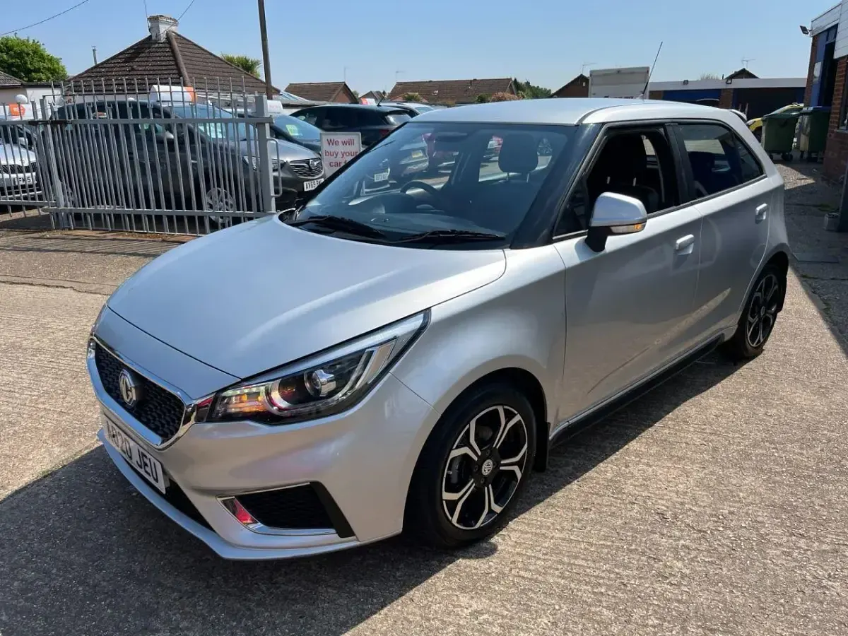 Used MG MG3 Exclusive 106 HP (77 kW) 2020 Silver Hatchback