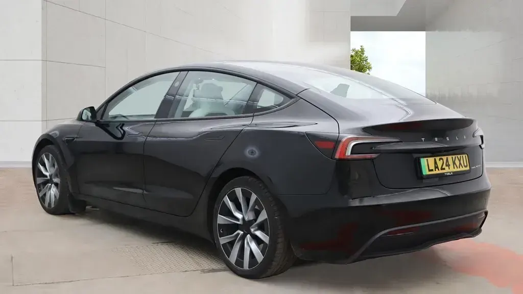 Usado Tesla Model 3 Long Range AWD 366 kW (498 HP) 2024 Preto Sedan