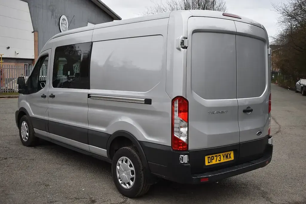 Usado Ford Transit Trend 130 HP (95 kW) 2024 Prateado Van