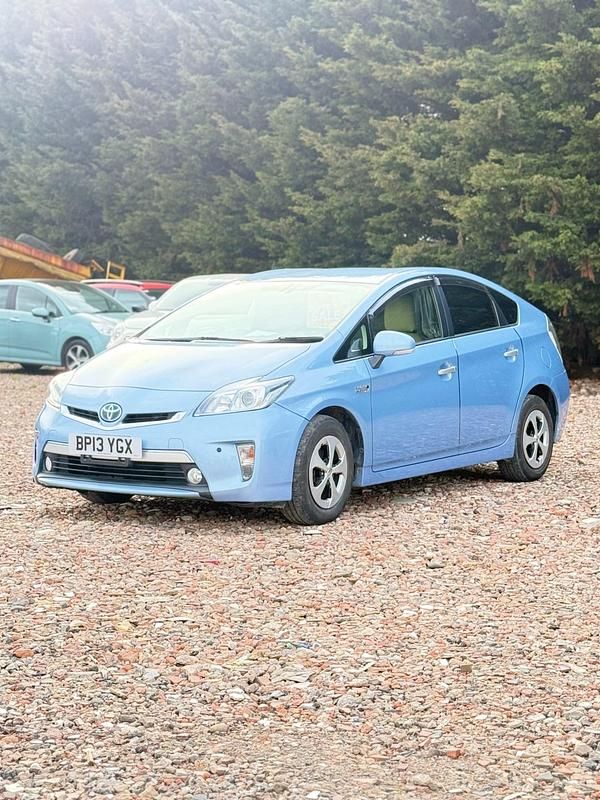Used Toyota Prius 2013 Blue Hatchback