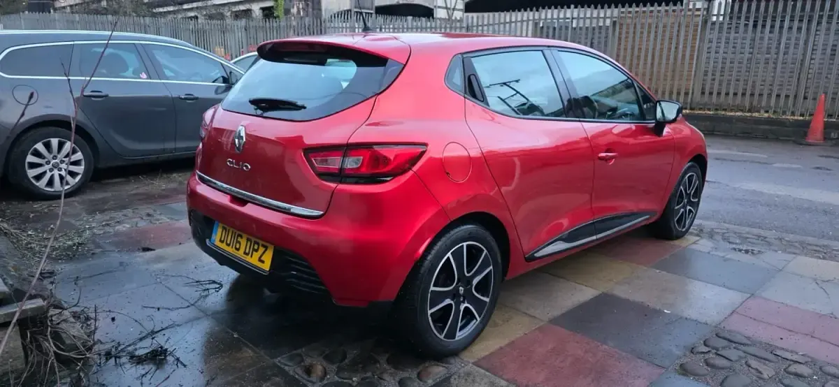 Używany Renault Clio IV Dynamique 2016 Czerwony Hatchback