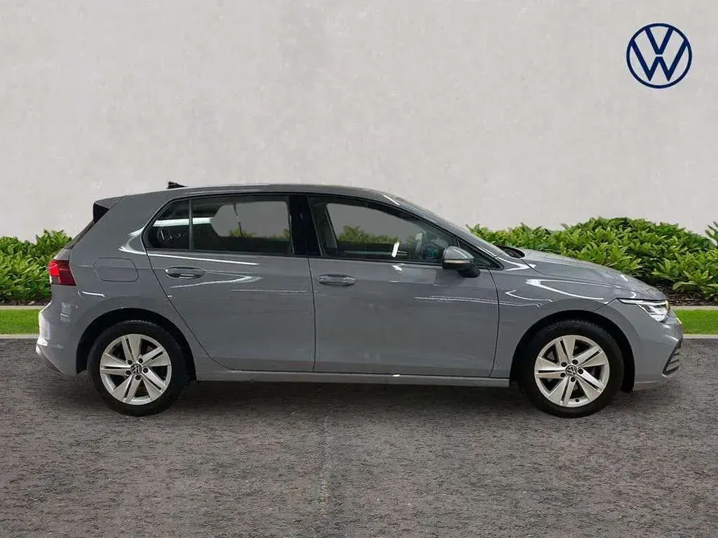Used VW Golf VIII Life 147 HP (108 kW) 2022 Grey Hatchback