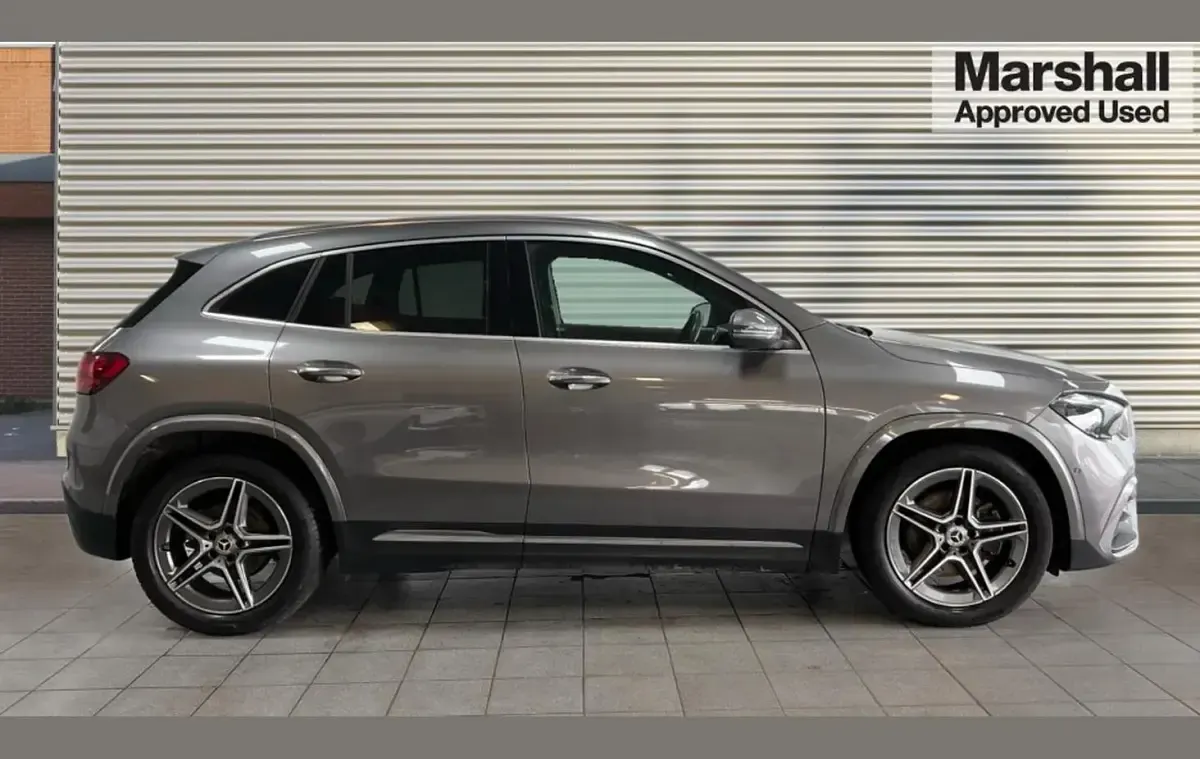Used Mercedes GLA200 Executive 163 HP (119 kW) 2023 Grey SUV